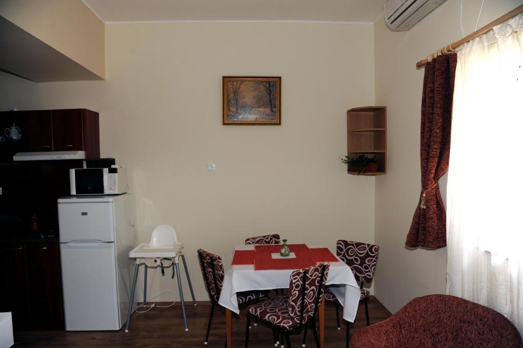 Arany Szolo Wellness Apartmanhaz Hévíz Rom bilde